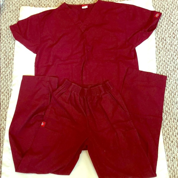 Dickies Maroon Scurbs S Top and XS Bottom - Picture 1 of 8
